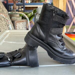 NWOT ~ Girl Youth Sz 3 ART CLASS  Combat Boots w/Sparkle Straps